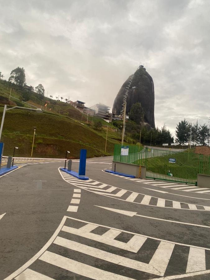 Casa Hotel Los Embalses Guatapé Екстериор снимка